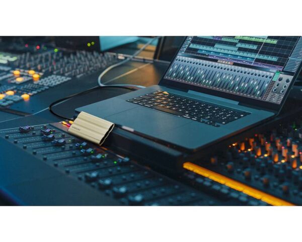 SAMSUNG Portable T7 Shield 2TB bež eksterni SSD MU-PE2T0K - Image 2